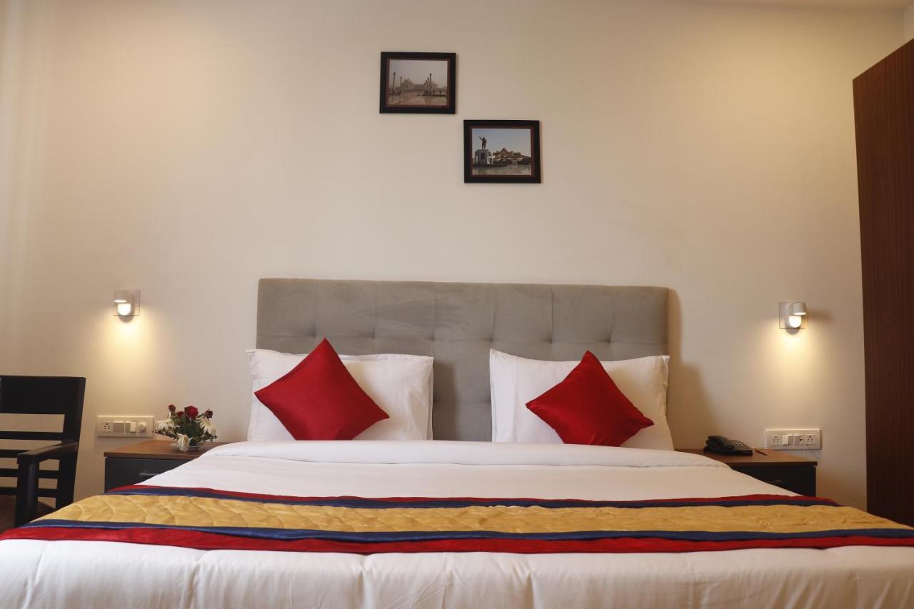 Click Transport Nagar Hotel 3*