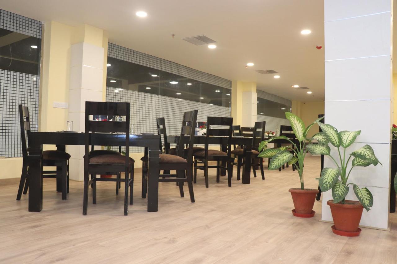Hotel Click Transport Nagar