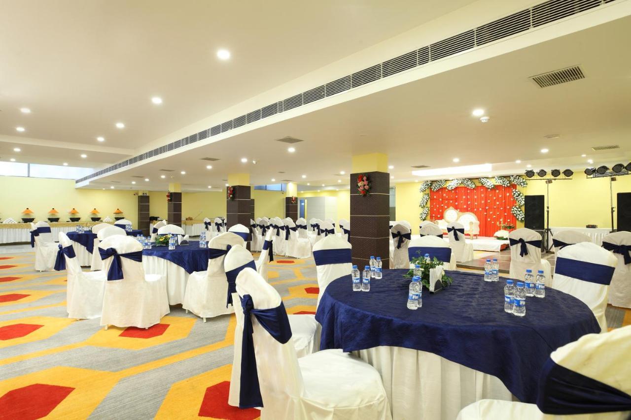 Hotel Click Transport Nagar Lucknow